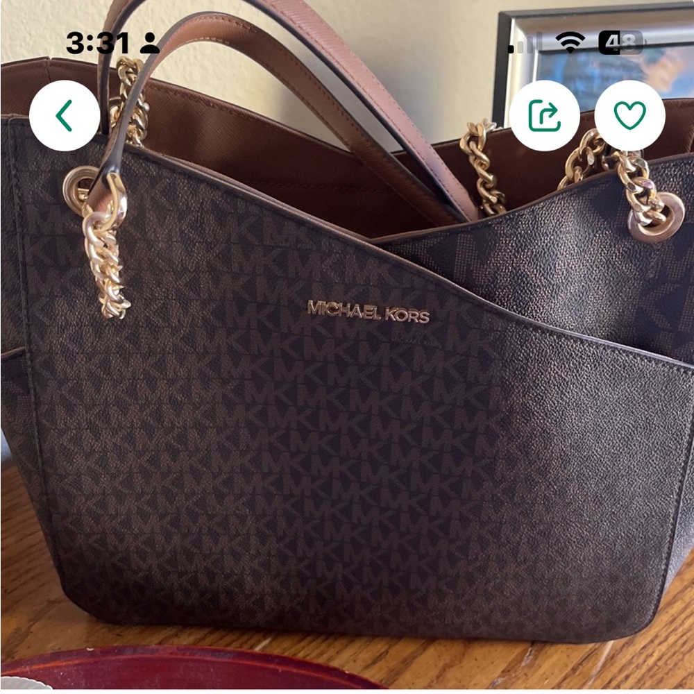 Beautiful Michael Kors purse - Picture 8 of 14